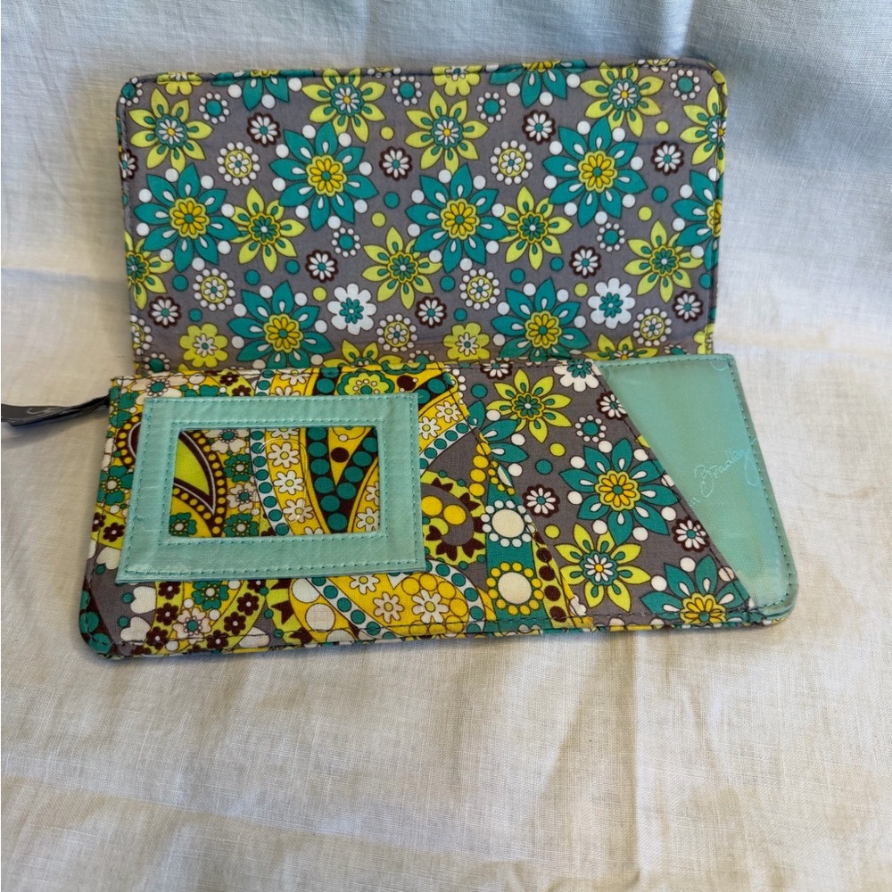 Vera Bradley ‘Lemon Parfait’ retired travel wallet